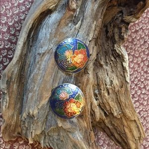 Vintage Clip-on earring.